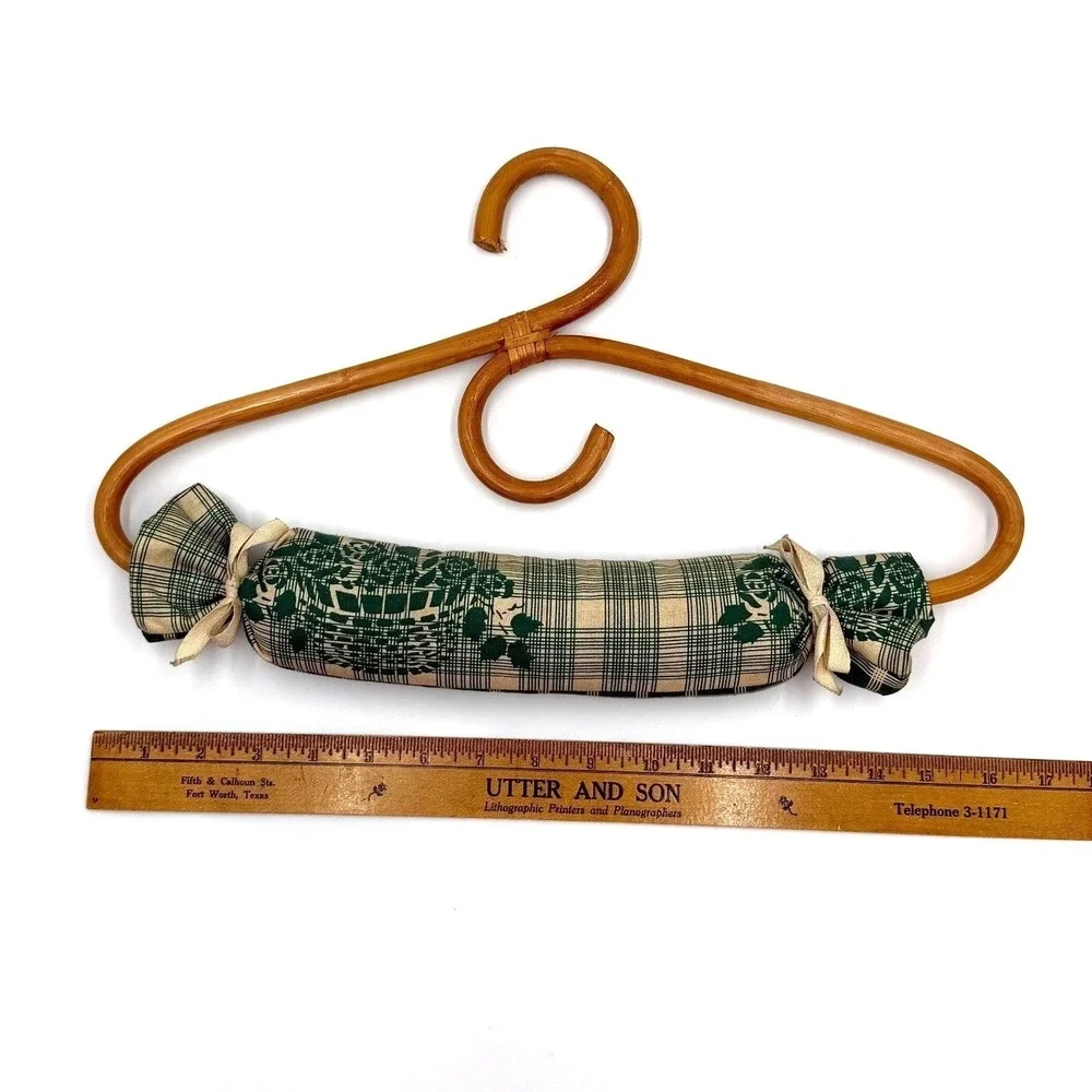 Vintage Rattan Clothes Hanger Padded Bar Green Plaid‎ Candy Wrapper Style Decor
